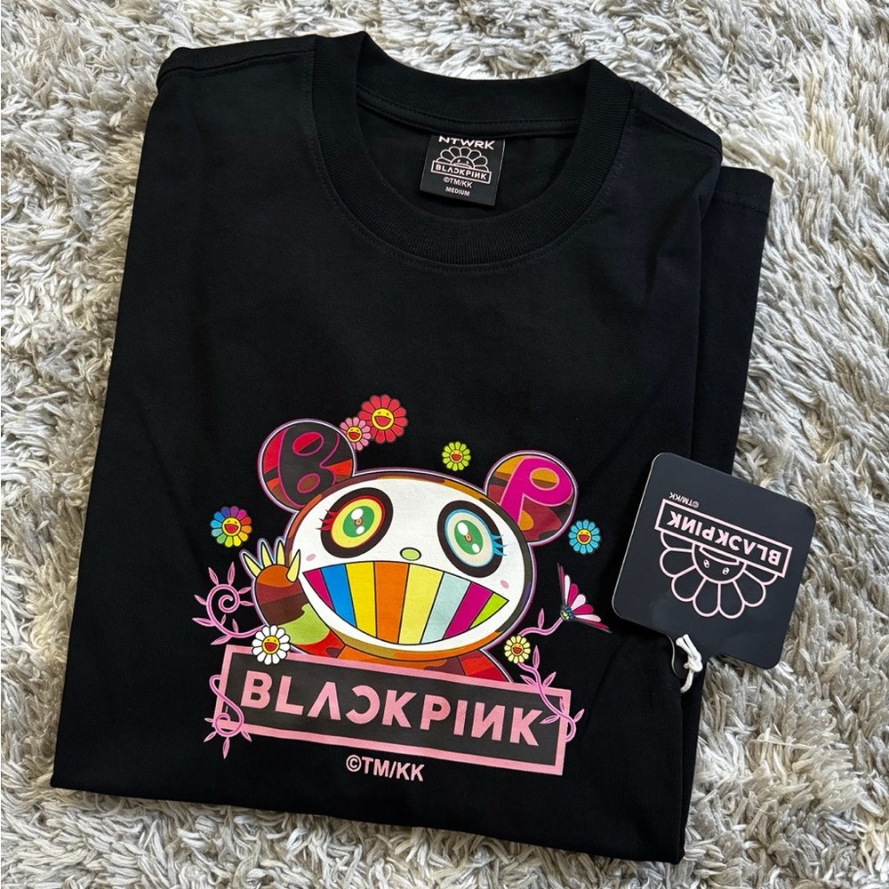 NTWRK BLACKPINK Graphic T-Shirt - Black MEDIUM